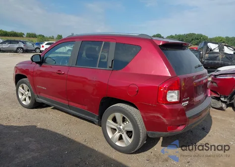 2013 Jeep Compass Latitude z USA, uszkodzony, nr VIN 1C4NJDEB9DD280245